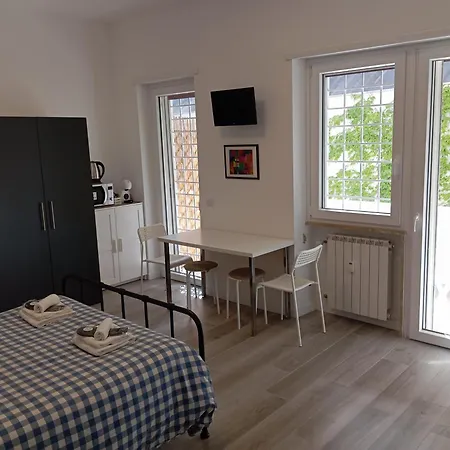 ゲストハウス Casa Aura ローマ